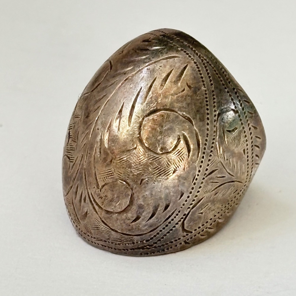 Vintage Sterling Silver 925 Engraved Oval Statement Ring‎ Size 5.25